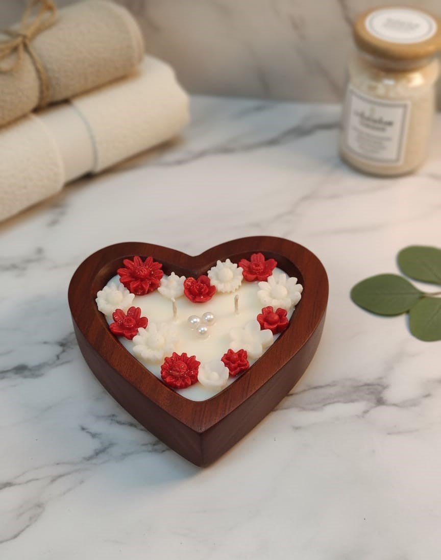 Rose Whispers – Elegant Wooden Urli Candle for Gifting